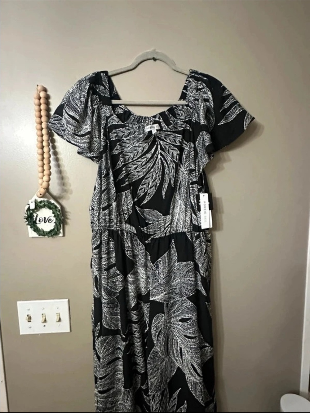 Robbie Bee Black and White Leaf-Print Wide Leg Jumper